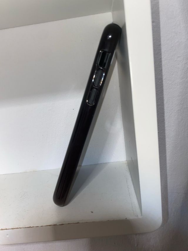 Funda iPhone 11 Mike Amiri