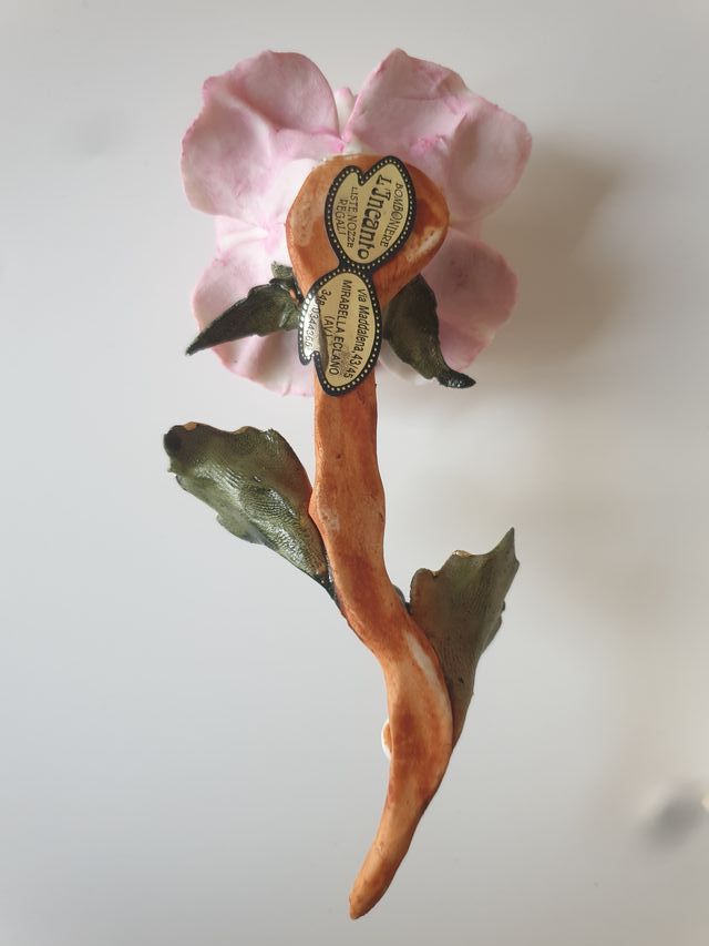 rosa bomboniera ceramica capodimonte