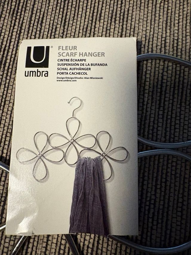 Porta Foulard Umbra - Gruccia Metallica