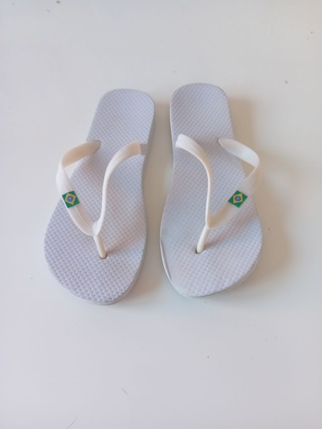 Chanclas blancas Brasil