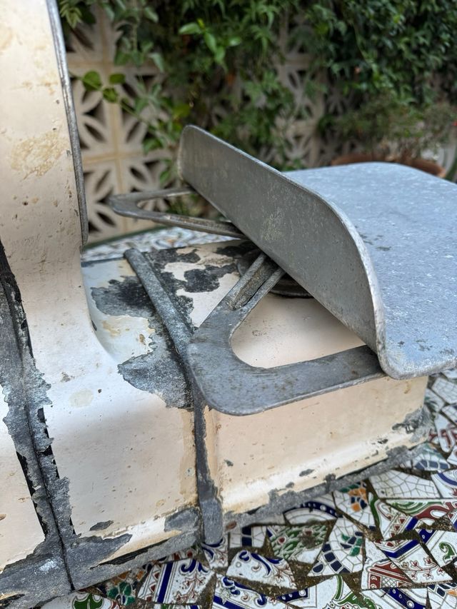 Balanza antigua Mobba 8kg para restauración