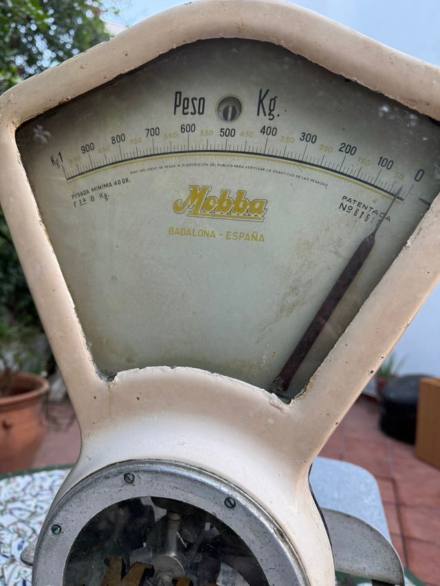 Balanza antigua Mobba 8kg para restauración