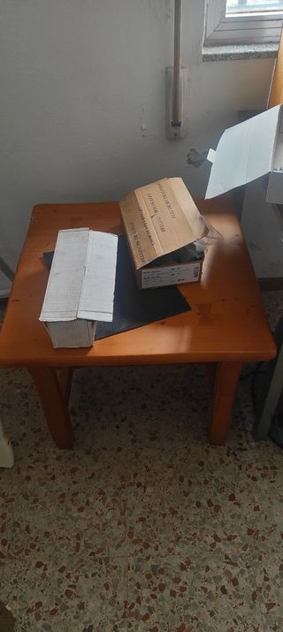Mesa madera marrón