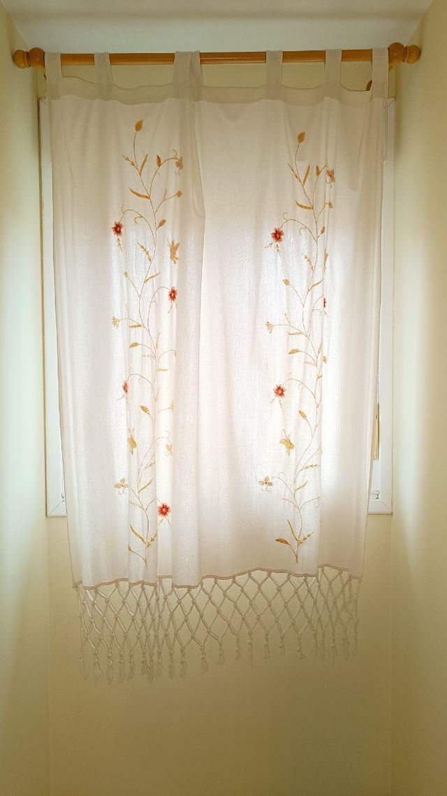Cortinas blancas bordadas 