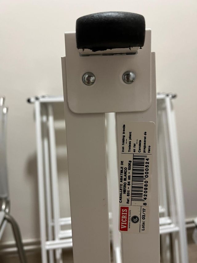 Lote 4 caballetes plegables blancos