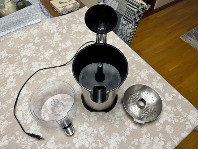 Exprimidor c/brazo - acero inoxidable