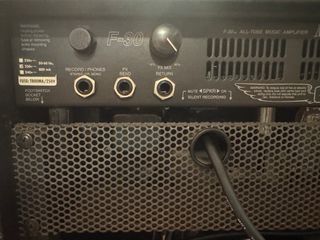 Mesa Boogie F30: Amplificador Válvulas.