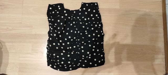 Falda push up negra con lunares blancos