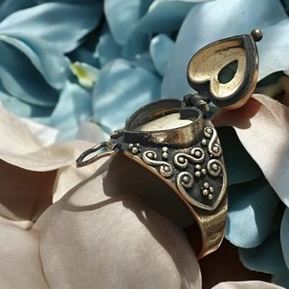 Anello cuore vintage argento porta veleno
