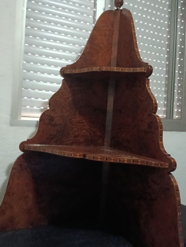 Rinconera madera estilo francés