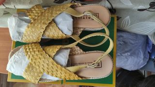 Sandalias Pitillos amarillas nº39