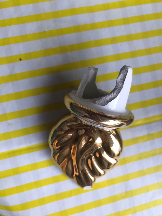 Juego tocador porcelana dorada