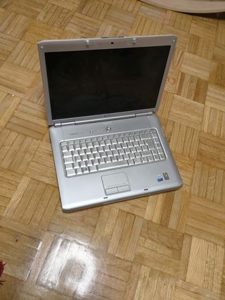 Portátil Dell Inspiron 1520 averiado