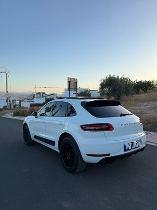 Porsche Macan S 