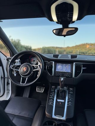 Porsche Macan S 