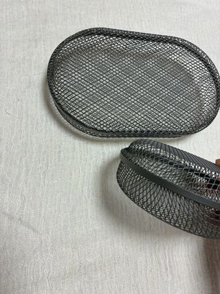 2 Cajas metalicas redondas negras