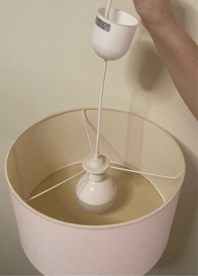 Lámpara dormitorio rosa