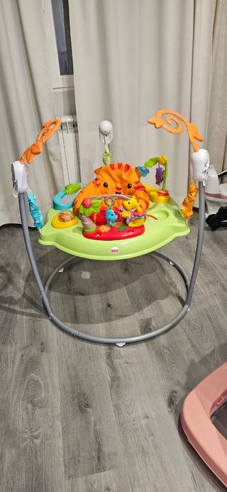 Saltador Fisher-Price Selva con un mes de uso