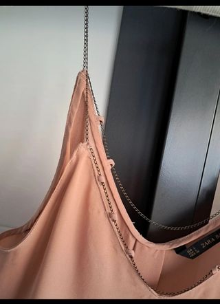 Blusa rosa palo cadenita escote