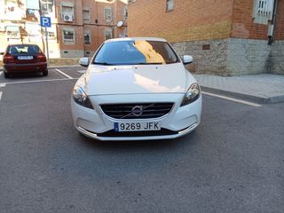 Volvo V40 2015