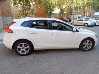 Volvo V40 2015