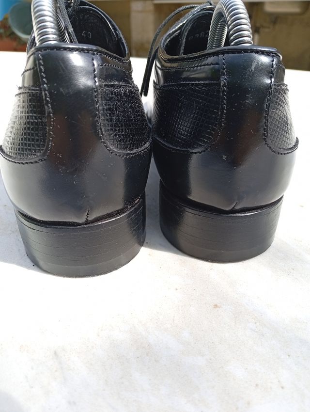Scarpe stringate eleganti nere 40