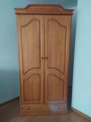 Dormitorio madera maciza