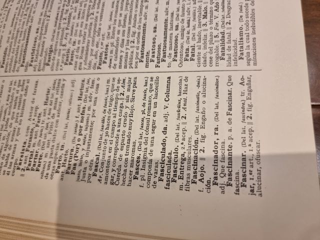 Enciclopedia de la Lengua Española. Real Academia