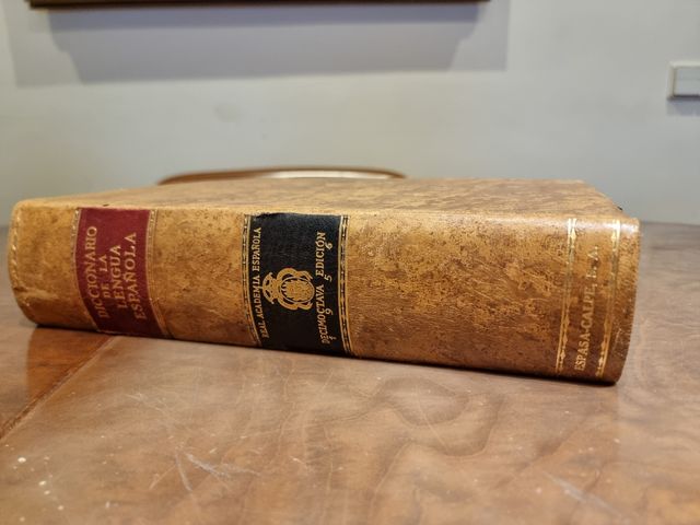 Enciclopedia de la Lengua Española. Real Academia