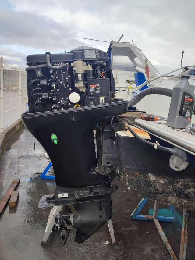 Barco Cris Craft 6m - 90cv