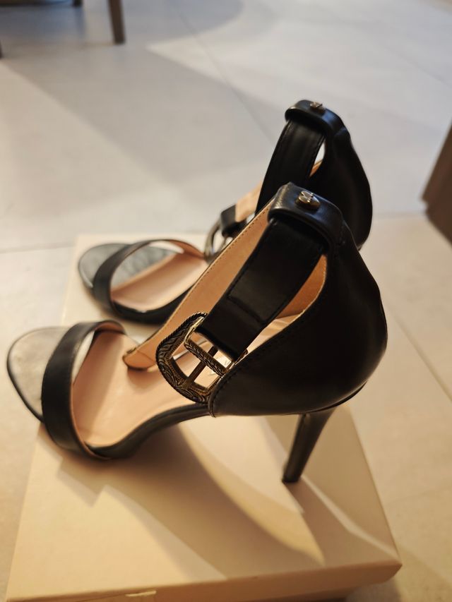 Scarpe con tacco Motivi nero n.38