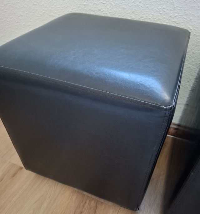 2 Puffs piel sintética negros