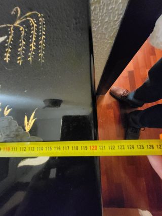 Armadio cinese in legno laccato a Barcellona