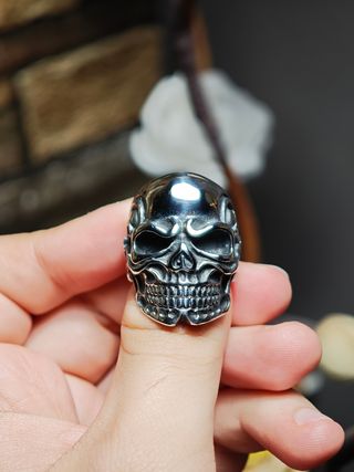 Anello teschio punk 