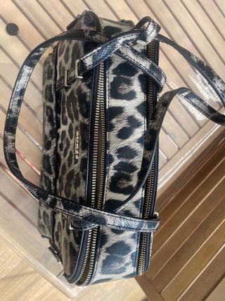 Bolso Guess Leopardo