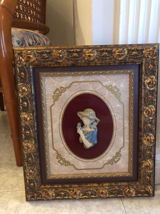 2 Cuadros antiguos con relieve
