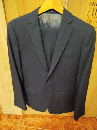 Traje azul marino juvenil