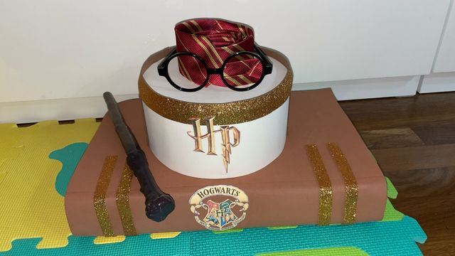 Torta finta Harry Potter in gomma eva
