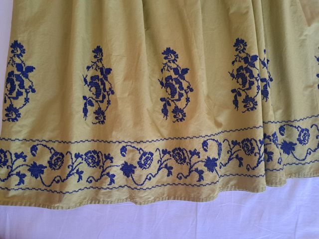 Gonna lunga ricamata