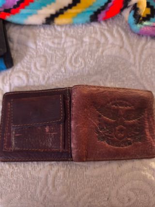 Cartera de cuero marrón