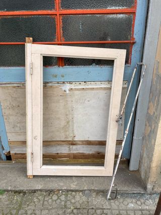 Ventana antigua de madera