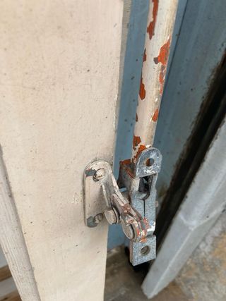 Ventana antigua de madera