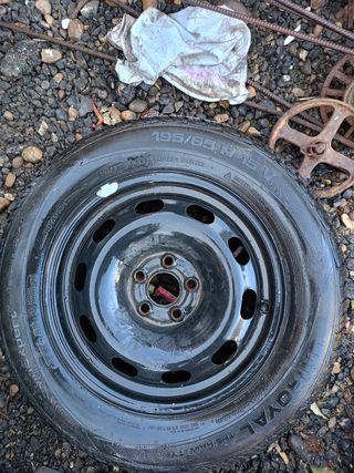 Rueda de Volkswagen + Neumático