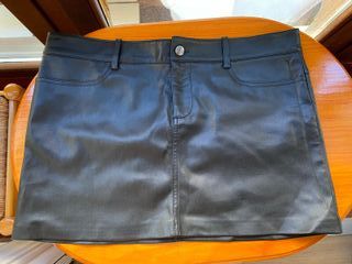 Falda Mango cuero negra L