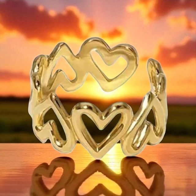 Anillo de corazones dorados | Ajustable
