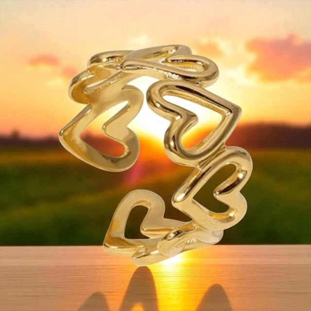 Anillo de corazones dorados | Ajustable