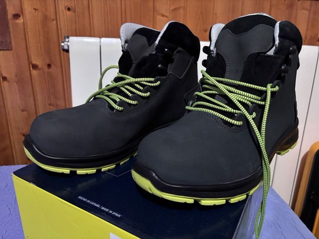 Botas seguridad Posster NUEVAS SIN ESTRENAR