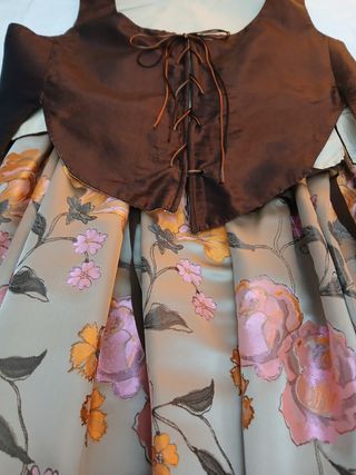 Falda y chaleco Baturra beige y naranja
