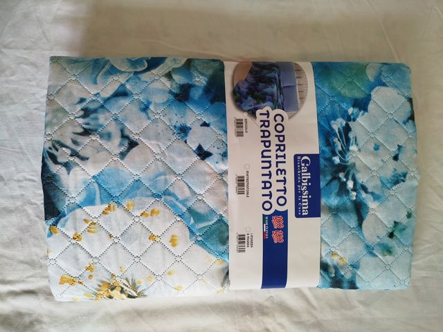 Copriletto singolo azzurro fiori