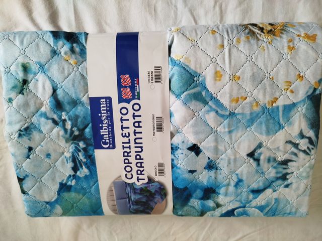 Copriletto singolo azzurro fiori